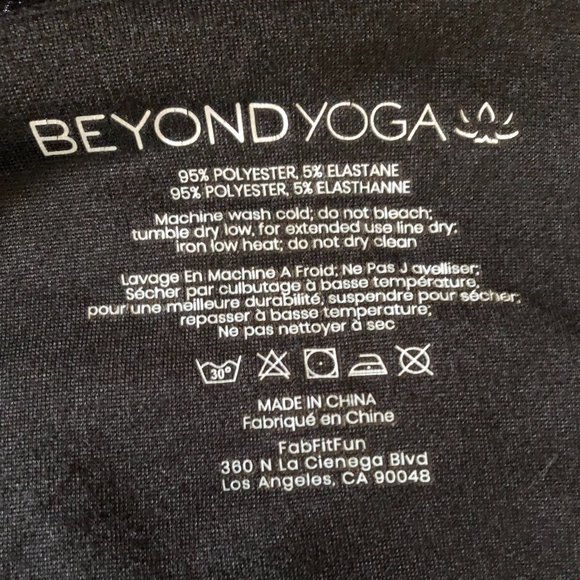 BEYOND YOGA BLACK INFINITY SCARF IN BLACK NEW NO TAGS - Picture 2 of 2